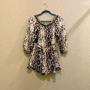 ▶️Bebe◀️ Animal Print Blouse In Medium